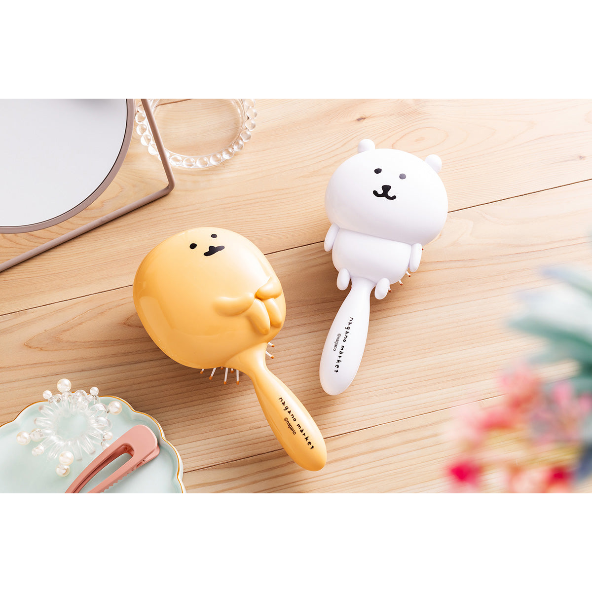 Nagano Market Daikakuto Hairbrush (Mogura Corokke)