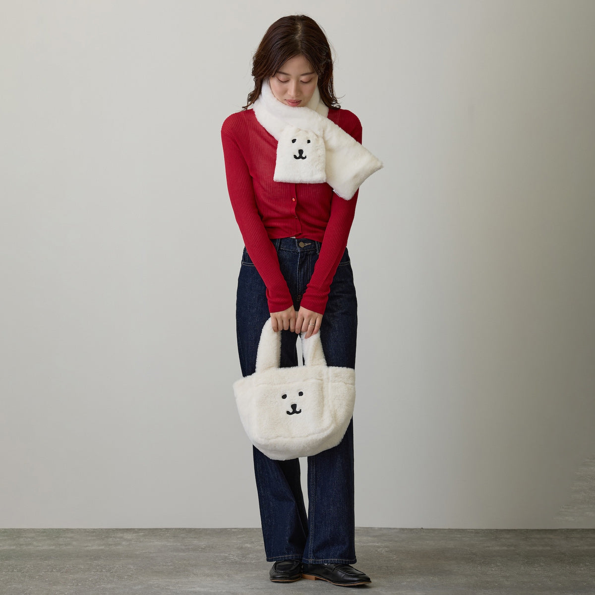 Nagano Characters 毛绒围巾 自嘲熊脸 白色