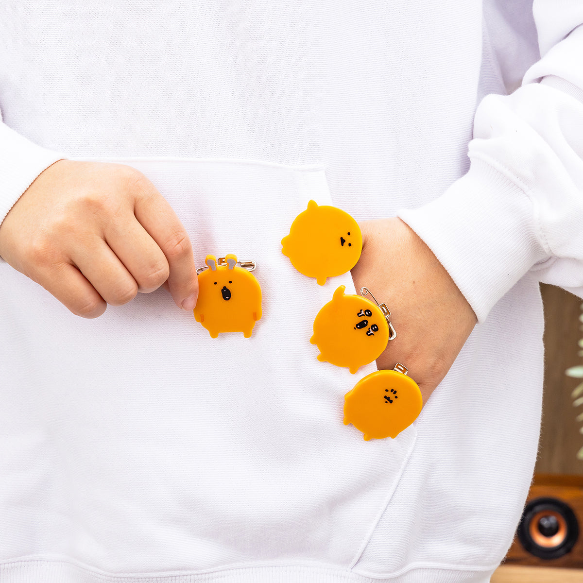 ナガノキャラクターズ ダイカットアクリルバッジ（もぐらコロッケ