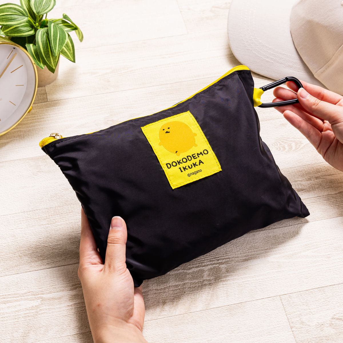 ナガノキャラクターズ 折りたためるトラベルリュック（もぐらコロッケ）