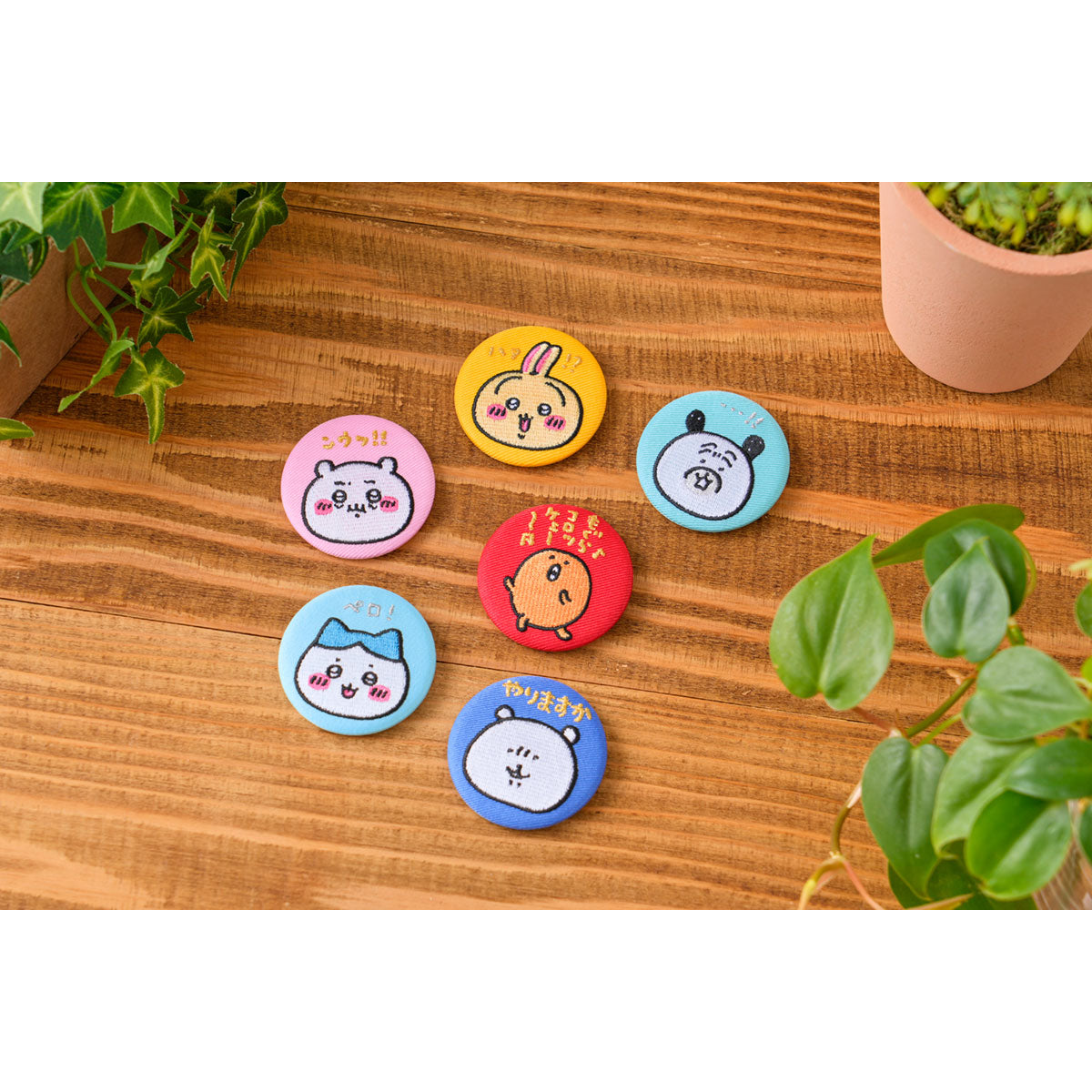 ナガノマーケット 刺繍缶バッジ（うさぎ） | ナガノキャラクターズ公式