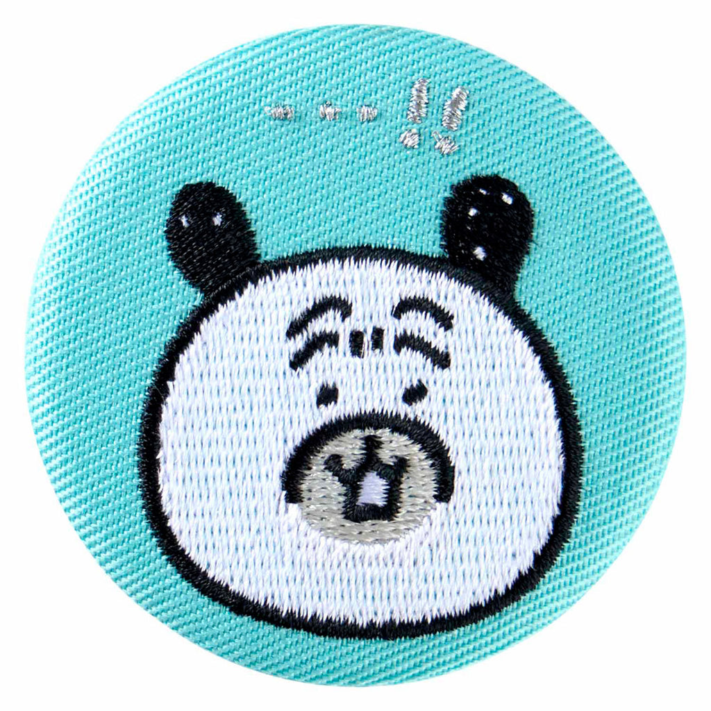 Nagano Market embroidery can badge (pug)